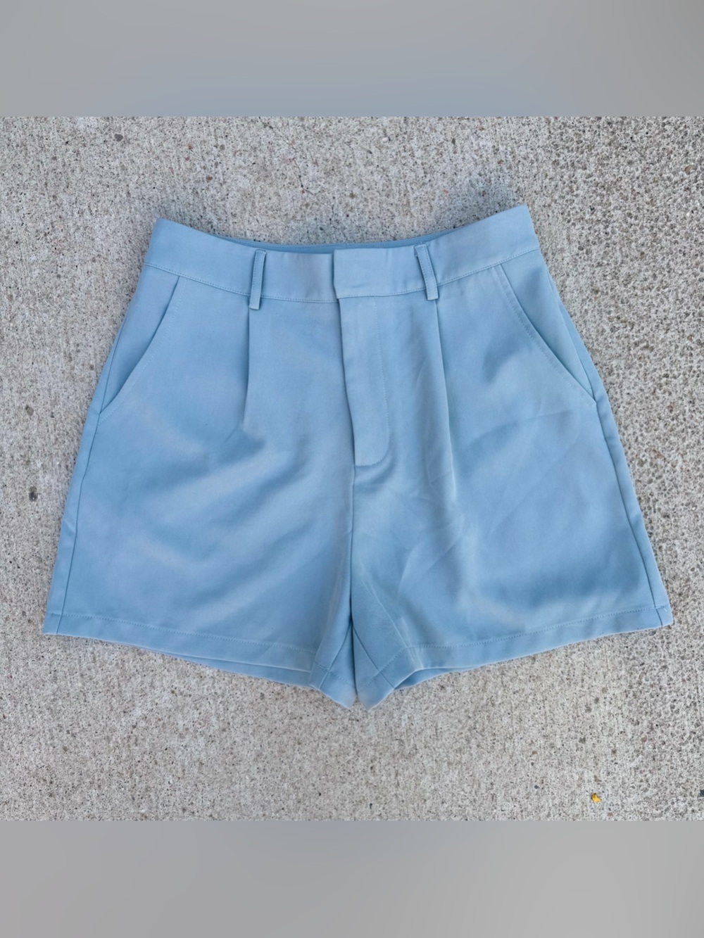 7 For All Mankind Tailored High-Rise Dress Shorts Pleated Light Blue Size 8 NWT